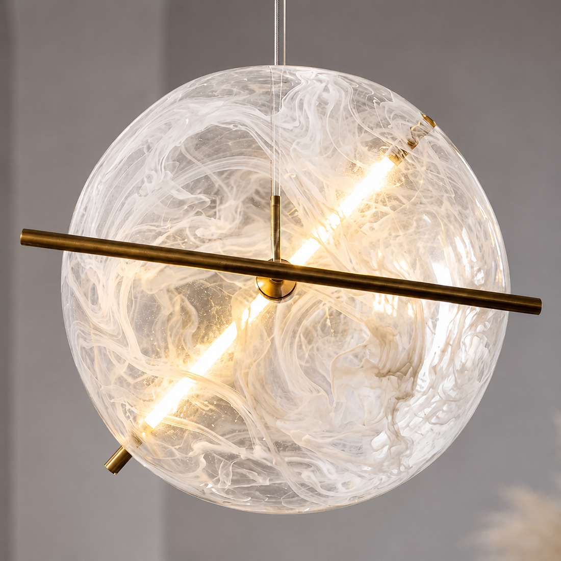 Suspension Boule Effet Albâtre & Laiton, LED Intégrée - Opal