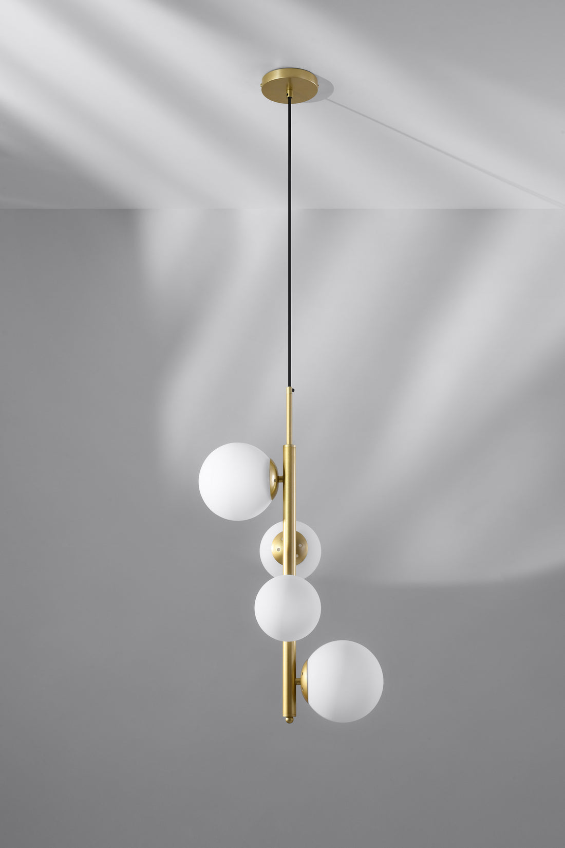 Suspension 4 Lampes Métal Verre Laiton · Cordel · photo 4