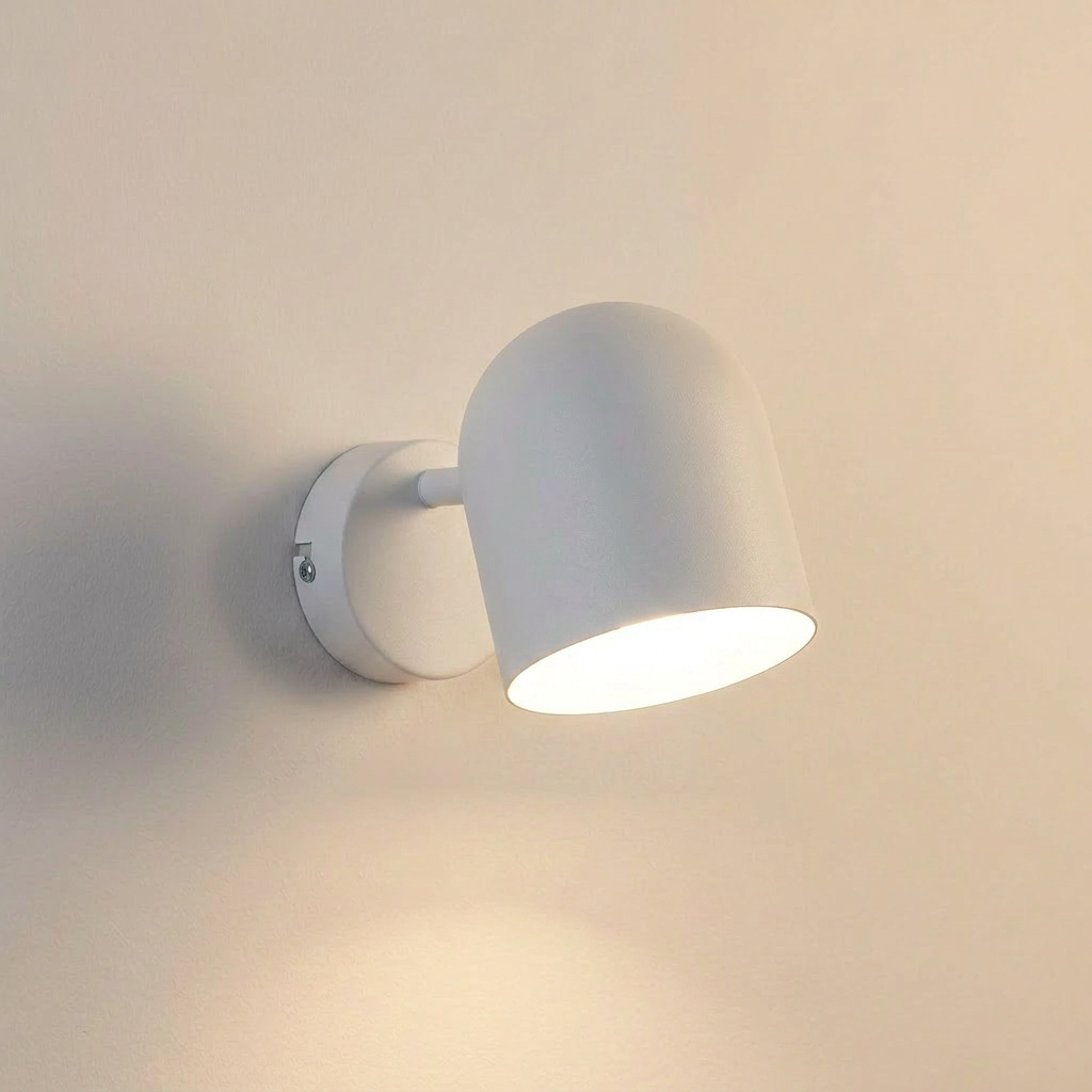Applique murale Acier Blanc E27 | Azuro — allumee en situation