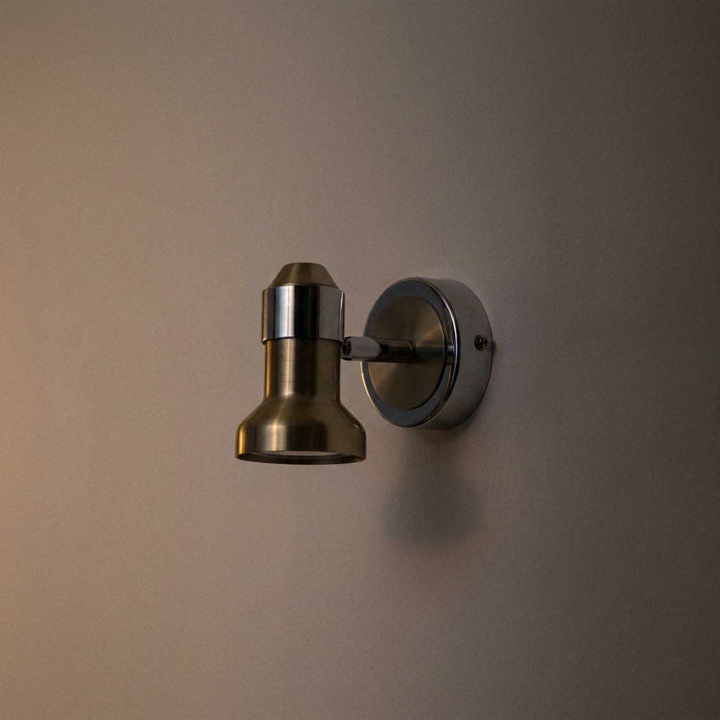 Applique murale Métal Satiné Nickel Chromé | Arkon — eteinte en situation