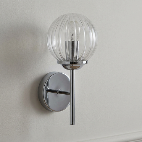 Applique murale acier verre chrome Best — éteinte en situation