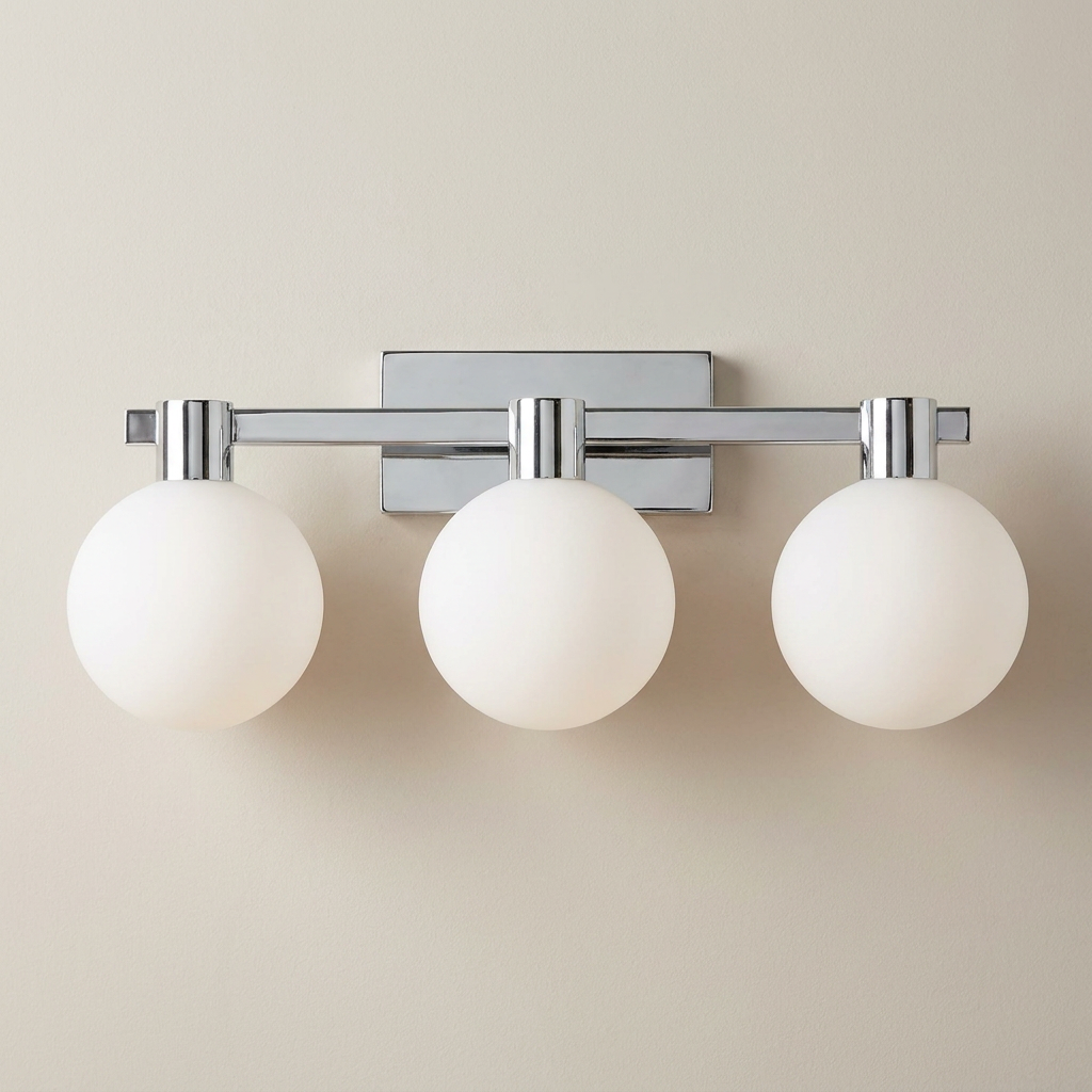 Applique murale 3 lampes acier verre chromé blanc Maldus — gros plan