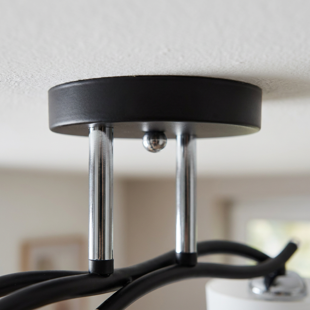 Plafonnier 2 Lampes Acier Verre — detail du bord et de la fixation au plafond