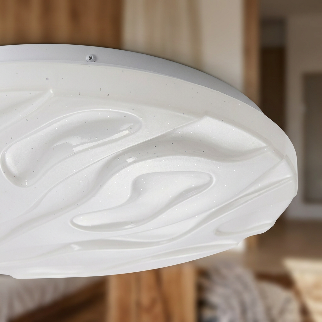 Plafonnier LED Acier Composite Blanc — gros plan sur la matiere et la finition