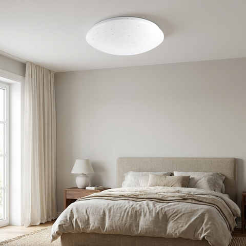 Plafonnier LED Acier Composite Blanc | Magnus — en situation dans une piece, fixe au plafond, eteint