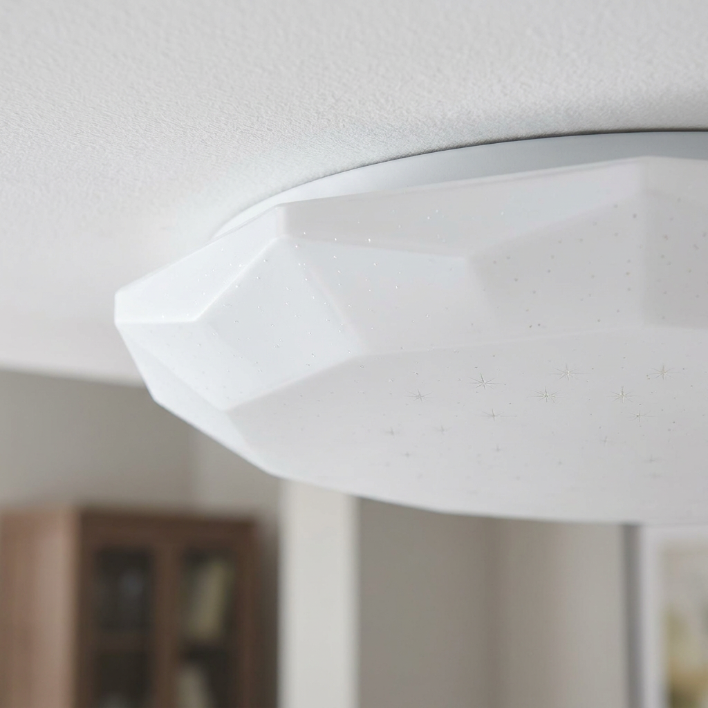 Plafonnier LED Acier Composite Blanc | Sky — detail du bord et de la fixation au plafond