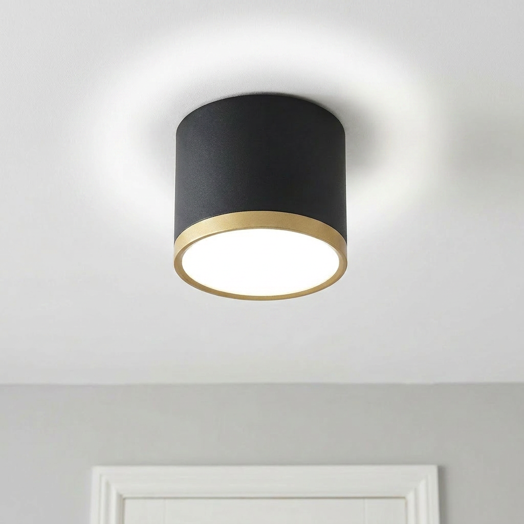 Plafonnier LED Composite Noir Doré | Tuba — allume au plafond, halo lumineux