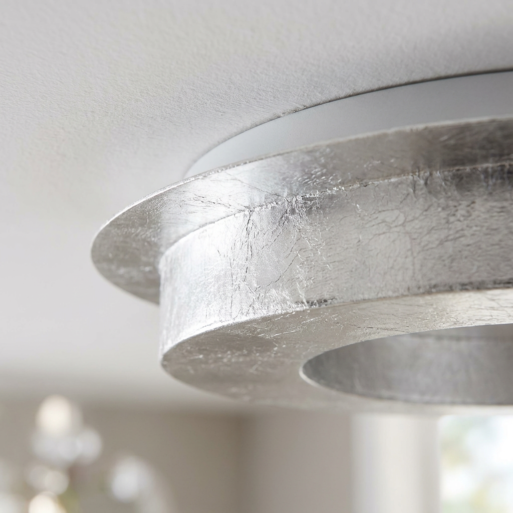 Plafonnier LED Métal Argenté | Merle — detail du bord et de la fixation au plafond